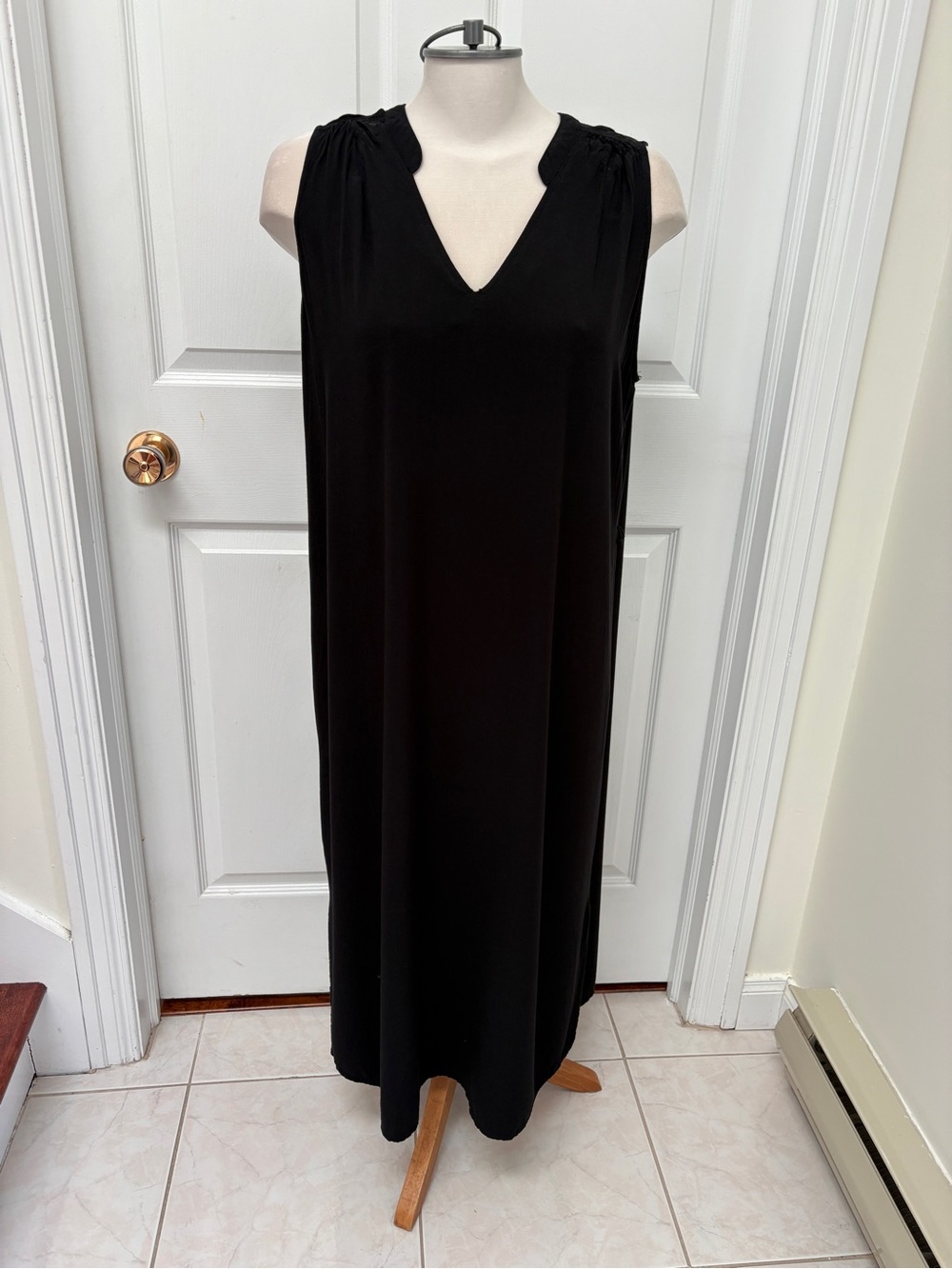 GAP Black Sleeveless V-Neck Midi Dress ladies XL